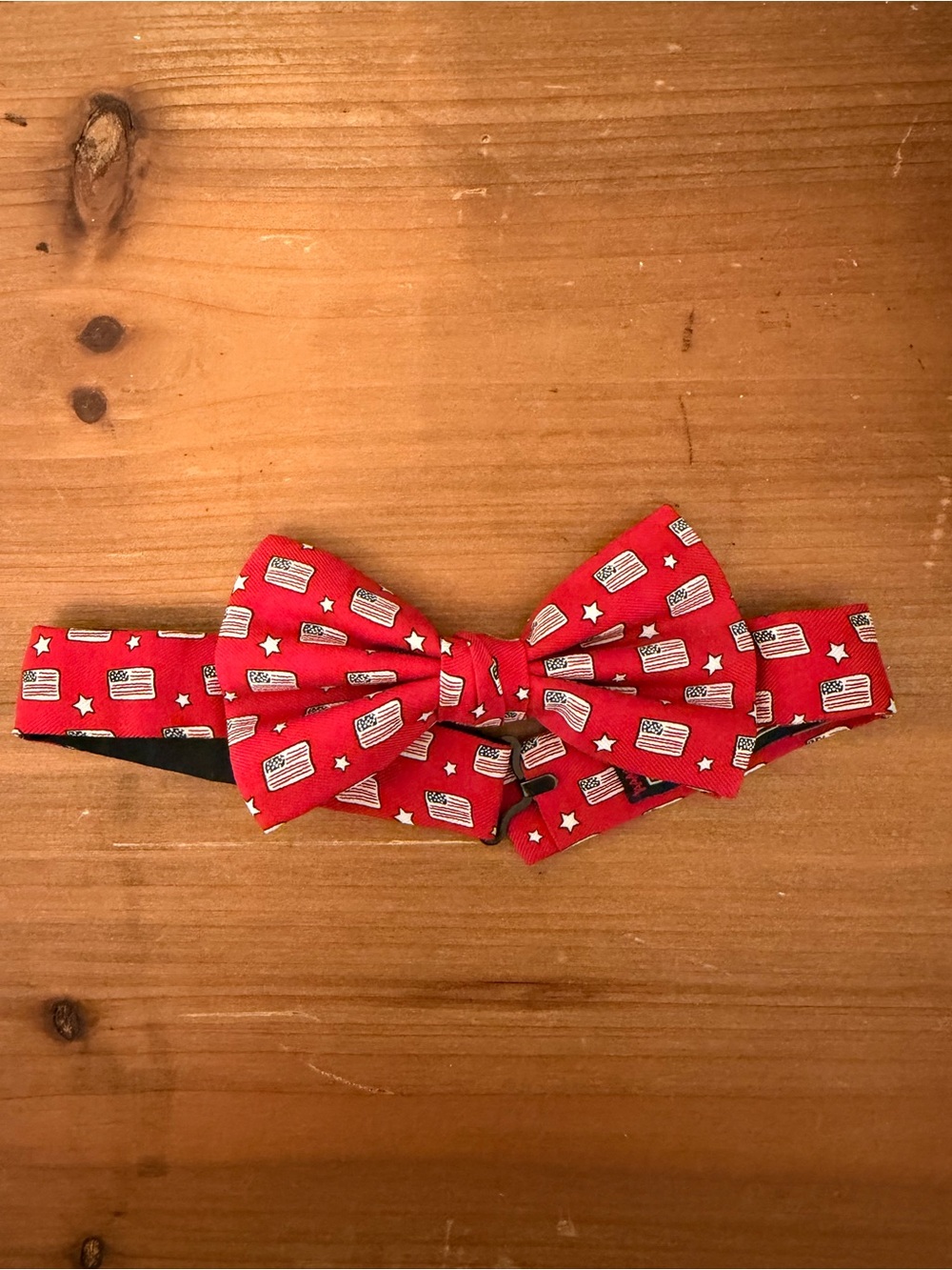 Vineyard Vines Red Patriotic Kids Bow Tie with Flag Print